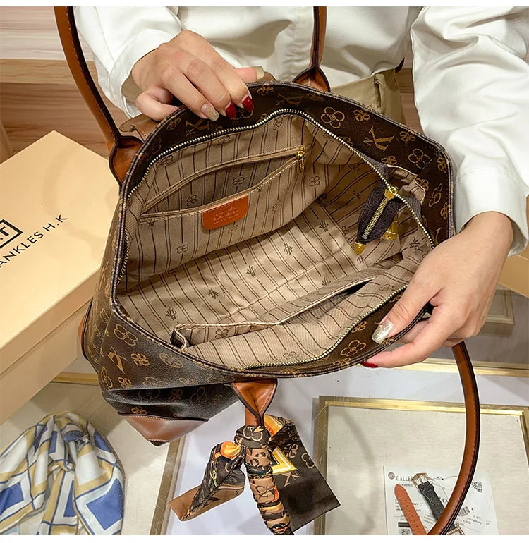 Brand Women's Handbag 2024-2025  New Autumn/Winter Fashion Designer Shoulder Bag Retro Luxury Handheld Crossbody Bag Large Capacity FREE SHIPPING