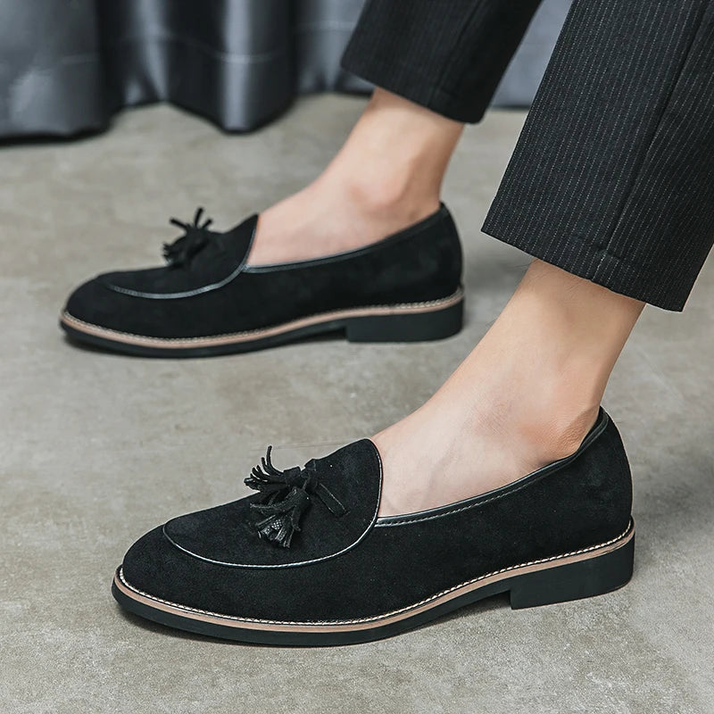 Italian Luxury Brand Suede Men's Tassel Design Loafers Slip-on Handmade High Quality Nubuck Leather Shoes Pointed Toe Thick Sole