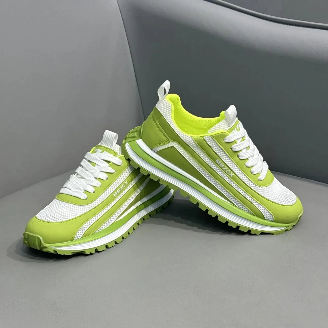 New Men's Sneakers 2026 Mesh Breathable Sport Running Shoes Luxury Brand Casual Shoes for Men Tennis Training Shoes