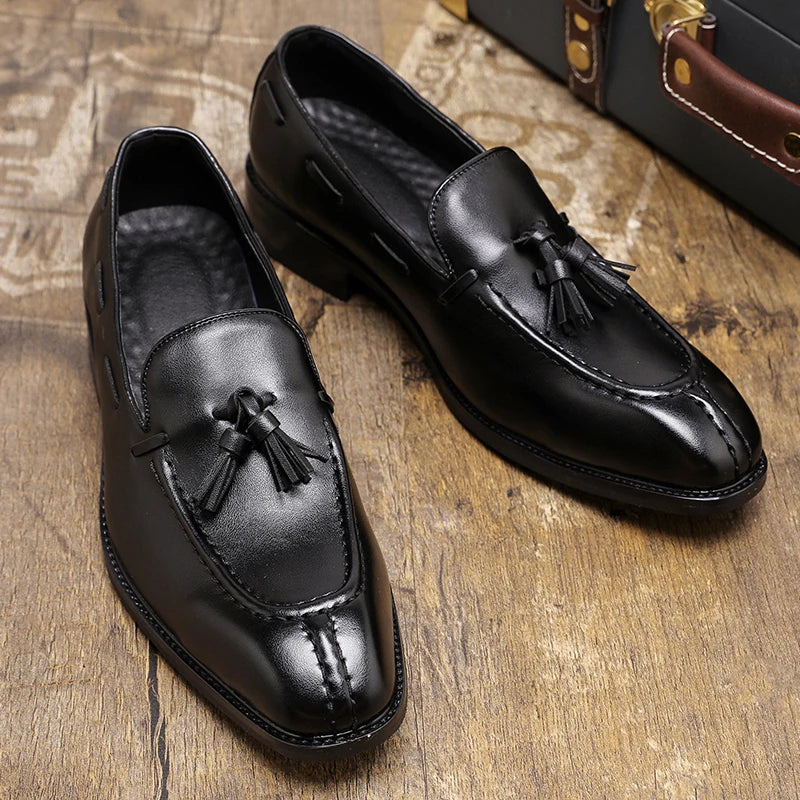 Italian Men Casual Leather Loafers Classic Business Dress Casual Shoes High Quality Tassel Antiskid Wedding Office Leather Shoes