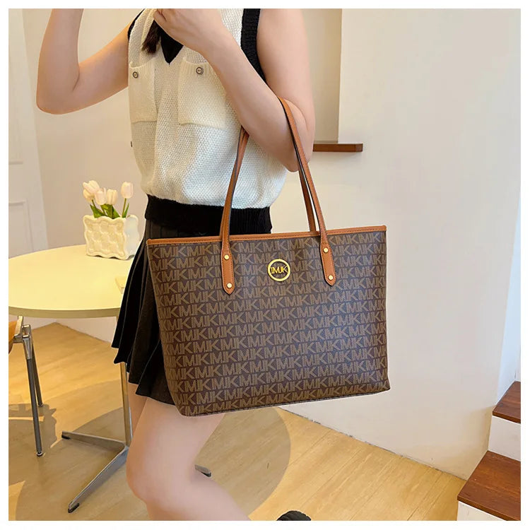Women's Luxury Handbag 2024-2025 New Fashion Letter Printed Tote Bag Versatile Large Capacity One Shoulder Diagonal Straddle Bag FREE SHIPPINGS